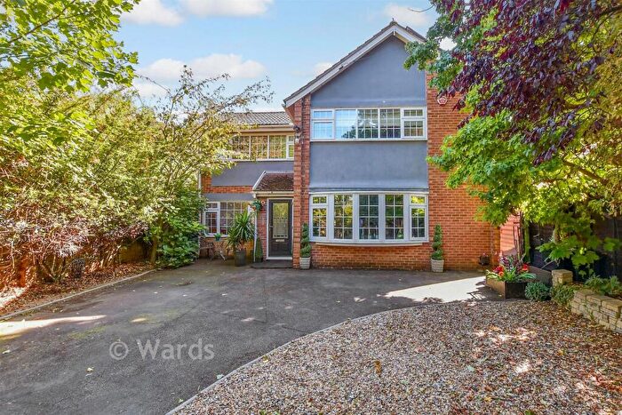 6 Bedroom Detached House For Sale In Park Avenue, Broadstairs, Kent, CT10