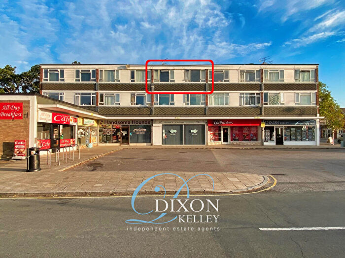 2 Bedroom Flat For Sale In Station Road, Ferndown, Dorset, BH22