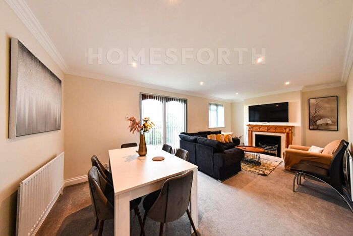 4 Bedroom Flat To Rent In Dollis Hill Lane, Dollis Hill, NW2