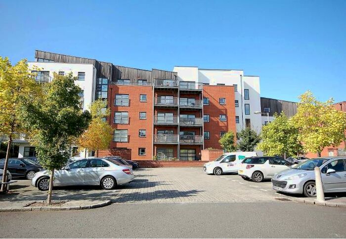 2 Bedroom Flat To Rent In Montmano Drive, Didsbury, M20