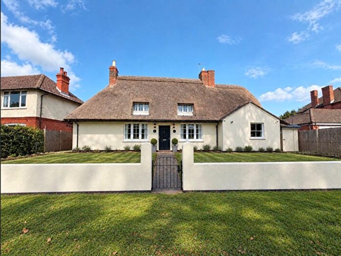 6 Bedroom Property To Rent In Buckingham Road, Milton Keynes, MK3