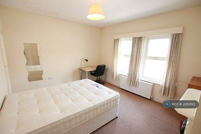 4 Bedroom Terraced House To Rent In Grange Avenue, Reading, RG6