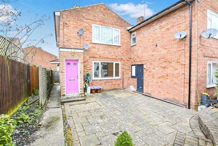 2 Bedroom Maisonette To Rent In Deans Road, Brentwood, CM14