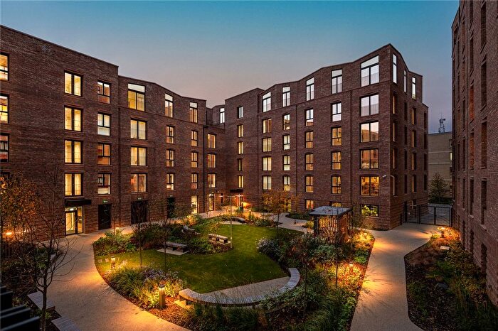 3 Bedroom Flat For Sale In Toft Green, York, North Yorkshire, YO1