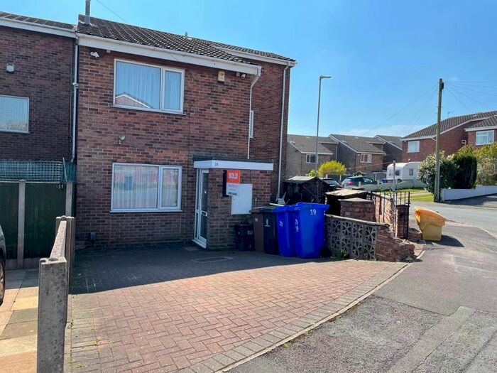 2 Bedroom Town House To Rent In Swithin Drive, Fenpark, Stoke-On-Trent, Staffordshire, ST4