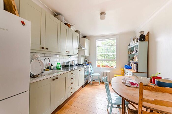 2 Bedroom Maisonette To Rent In Grosvenor Avenue, Canonbury, London, N5