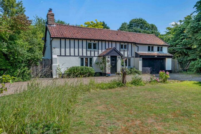 4 Bedroom Detached House For Sale In Suton Street, Suton, Wymondham, NR18