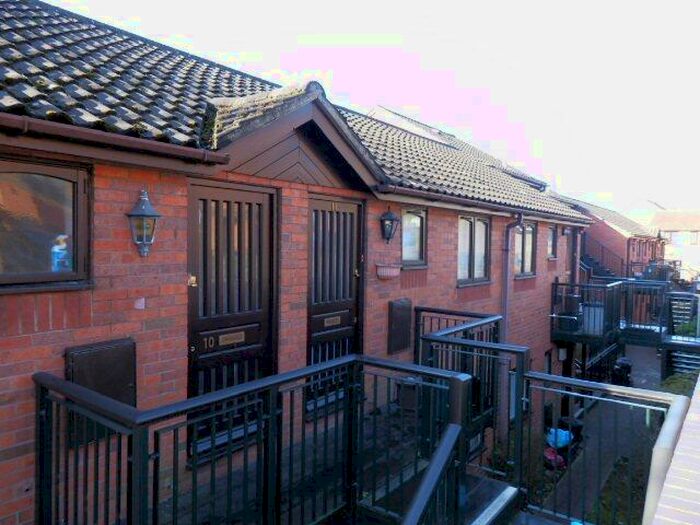 Flat To Rent In Wyatt Close, High Wycombe, HP13