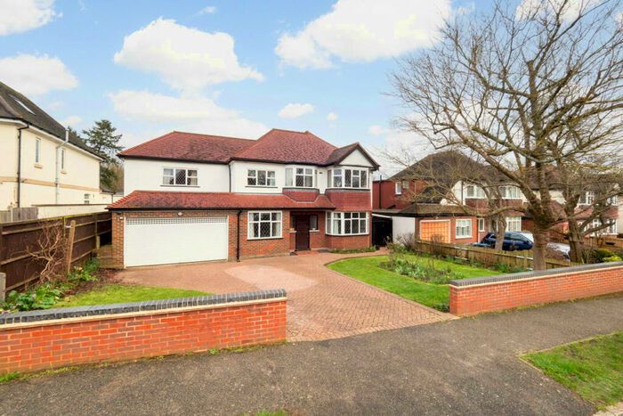 6 Bedroom Detached House To Rent In Grove Wood Hill, Coulsdon, CR5