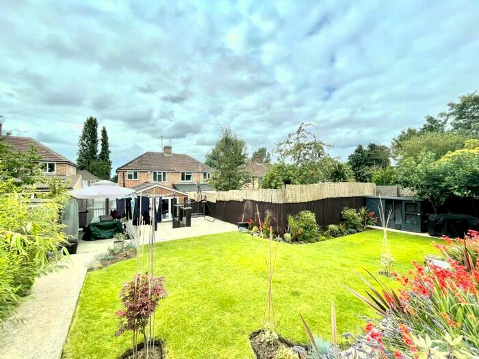 5 Bedroom Semi-Detached House To Rent In Windermere Road, Reading, Berkshire, RG2