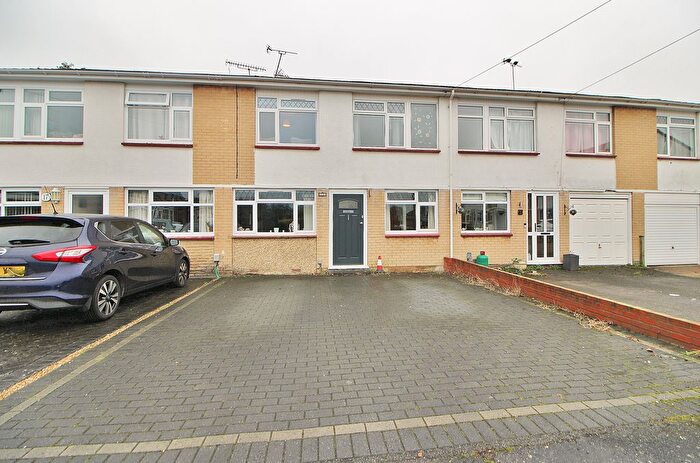 4 Bedroom Terraced House For Sale In Charlesworth Gardens, Waterlooville, PO7