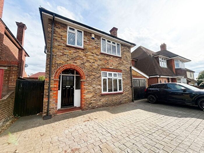 3 Bedroom Detached House To Rent In Belmont Road, Uxbridge, UB8