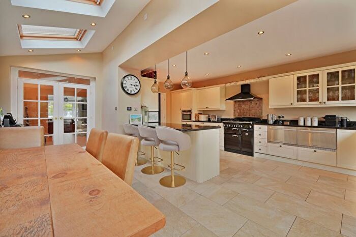 4 Bedroom Semi-Detached House For Sale In Rushley Road, Dore, Sheffield, S17