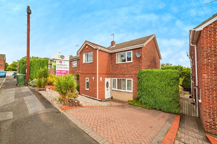 3 Bedroom Detached House For Sale In Gleneagles Rise, Swinton, Mexborough, S64