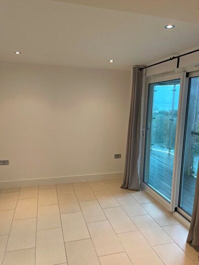 1 Bedroom Flat To Rent In Ayton Drive, Portland, DT5