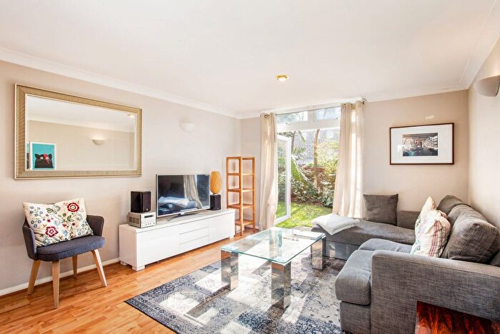 2 Bedroom Flat To Rent In Helena Place, Victoria Park Road, South Hackney, London, E9