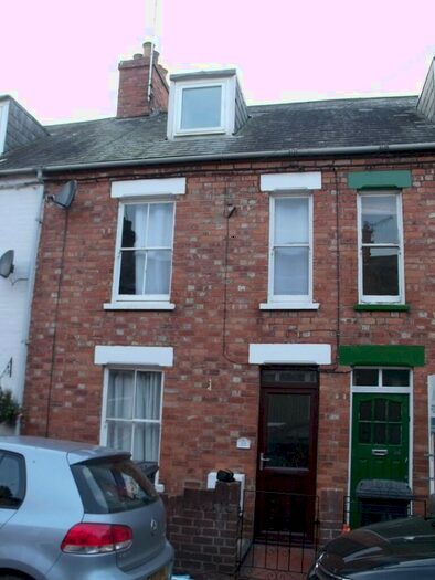 3 Bedroom Terraced House To Rent In Percy Road, NN11