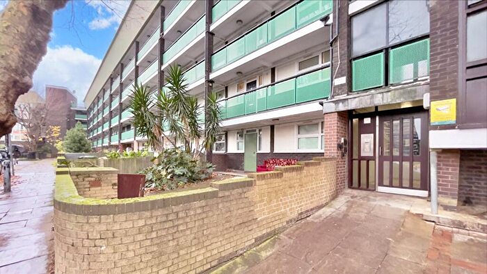 1 Bedroom Property For Sale In St. Helena Road, London, Greater London, SE16