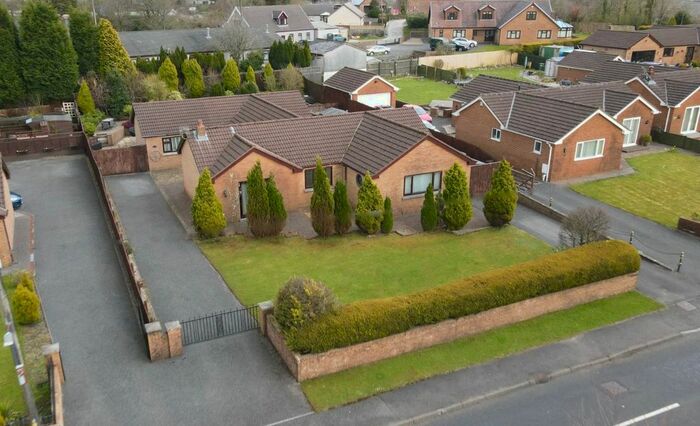 5 Bedroom Detached Bungalow For Sale In Halt Road, Rhigos, Aberdare, Mid Glamorgan, CF44