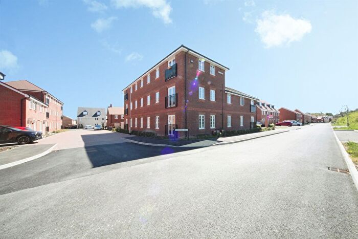 1 Bedroom Flat For Sale In Cresswell Edge, Houghton Regis, Dunstable, LU5