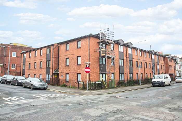 1 Bedroom Flat For Sale In Beach Street, Herne Bay, Kent, CT6