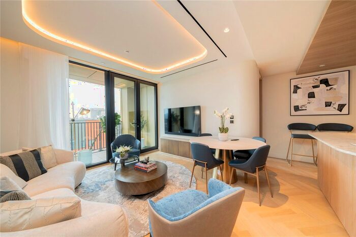 3 Bedroom Flat To Rent In Fareham Street, London, W1F