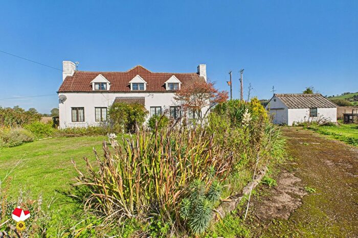 3 Bedroom Detached House For Sale In Standish, Stonehouse, GL10