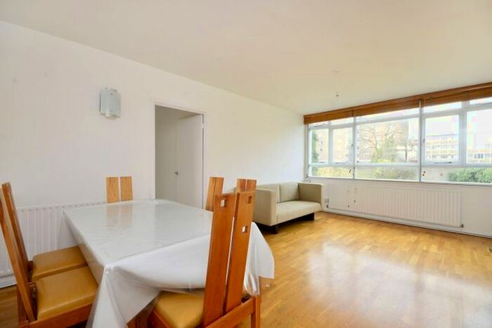 3 Bedroom Flat To Rent In Kersfield Road, Putney, London, SW15