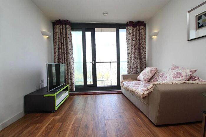 1 Bedroom Flat To Rent In Elektron Tower, Blackwall Way, London, E14