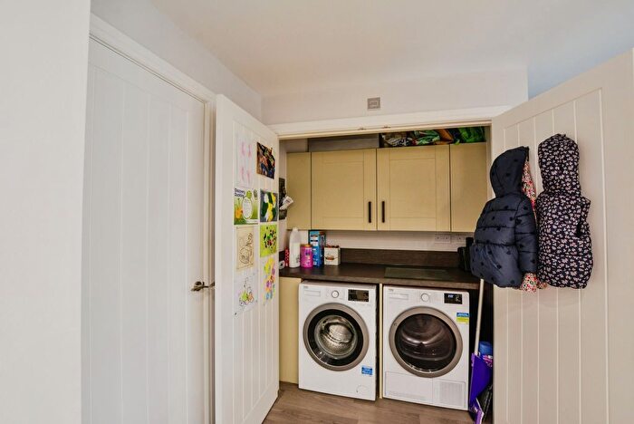 4 Bedroom Detached House For Sale In Bridgeways, Alford, LN13
