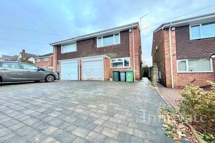 3 Bedroom Semi-Detached House To Rent In Castle Road West, Oldbury, B68