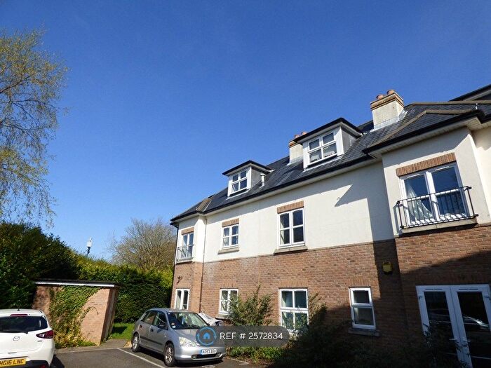 2 Bedroom Flat To Rent In Methuen Road, Bournemouth, BH8