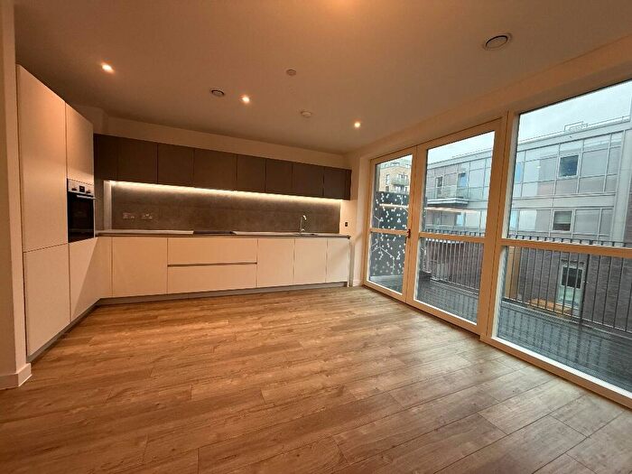 1 Bedroom Apartment For Sale In Brunner Road, London, E17