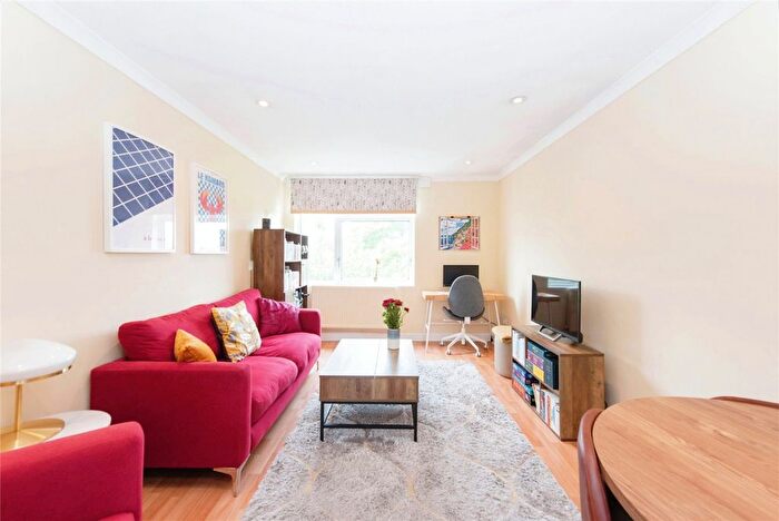 1 Bedroom Flat For Sale In Down Road, Teddington, TW11