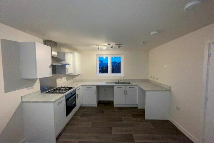 2 Bedroom Flat To Rent In Baker Way, Lichfield, WS14