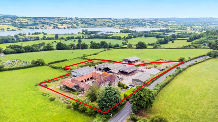 5 Bedroom Detached House For Sale In Lower Hill Farm, BS40