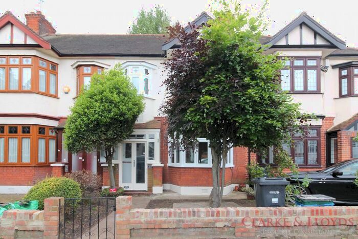 3 Bedroom Semi-Detached House To Rent In Elmcroft Avenue, London, E11