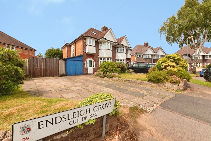 3 Bedroom Semi-Detached House For Sale In Lulworth Road, Birmingham, B28