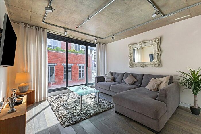 4 Bedroom Terraced House To Rent In Southern Street, Manchester, Greater Manchester, M3