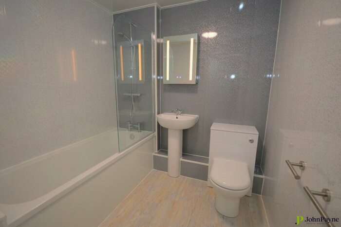 2 Bedroom Apartment To Rent In Hamilton Court, St Nicholas Street, Radford, Coventry, CV1