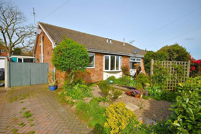 2 Bedroom Semi-Detached Bungalow For Sale In Saffron Crescent, Tickhill, DN11