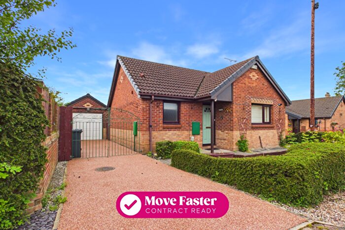 2 Bedroom Detached Bungalow For Sale In Oribi Close, Hull, HU4