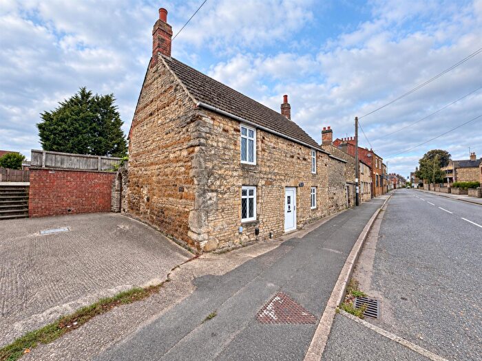 2 Bedroom Cottage For Sale In High Street, Burton Latimer, Kettering, NN15