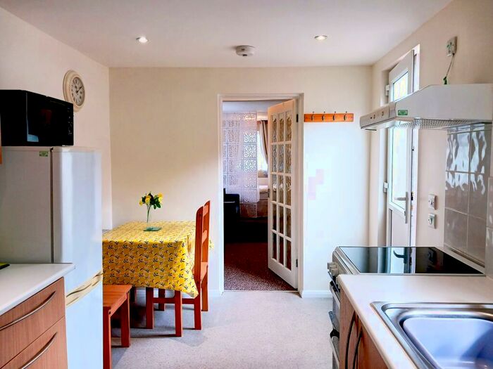 Apartment To Rent In The Annexe, Fairlea Road, PO10