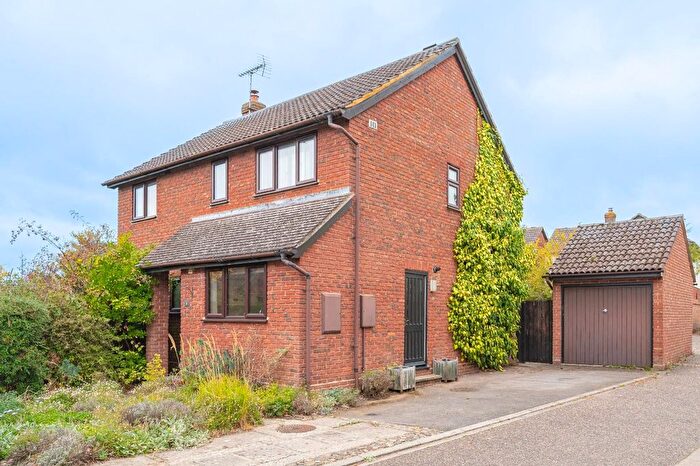 4 Bedroom Detached House For Sale In Clare Court, Thaxted, Dunmow, CM6