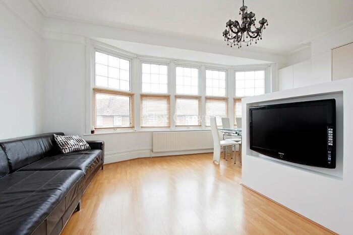1 Bedroom Flat To Rent In Green Lanes, Winchmore Hill, N21