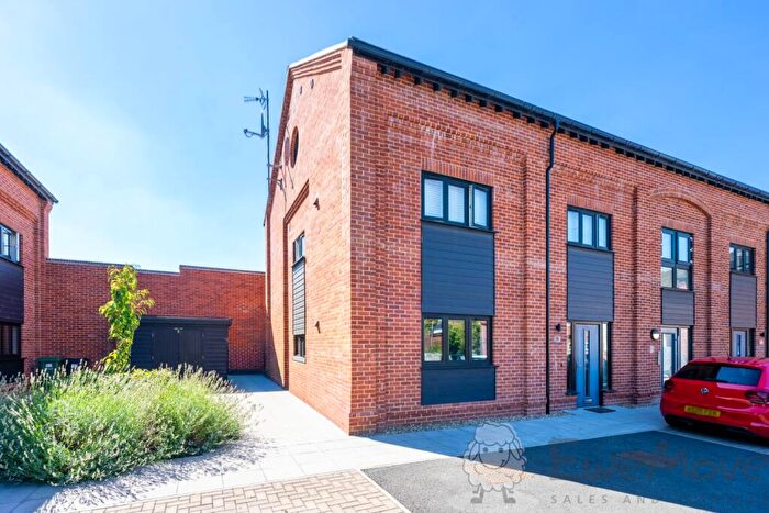 2 Bedroom Flat For Sale In Granary Close, Wymondham, Norfolk, NR18