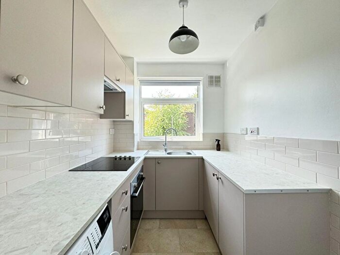 1 Bedroom Flat For Sale In Meadow Court, Hackness Road, Chorlton, M21
