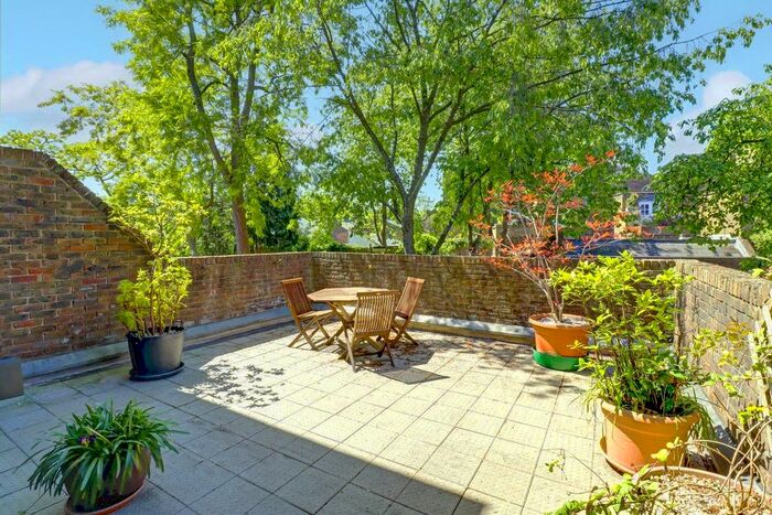 1 Bedroom Flat To Rent In Castle Road, London, NW1