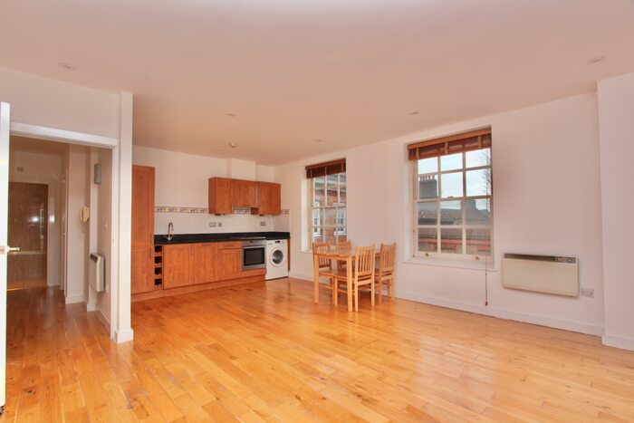 2 Bedroom Flat To Rent In Stoke Newington High Street, London, N16